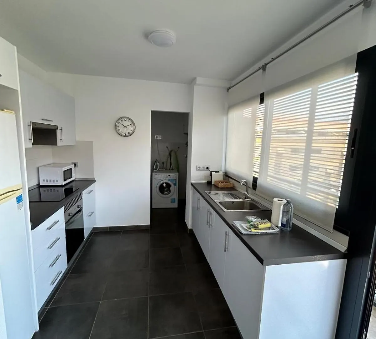 New Apartment Center Los Cristianos Espanha