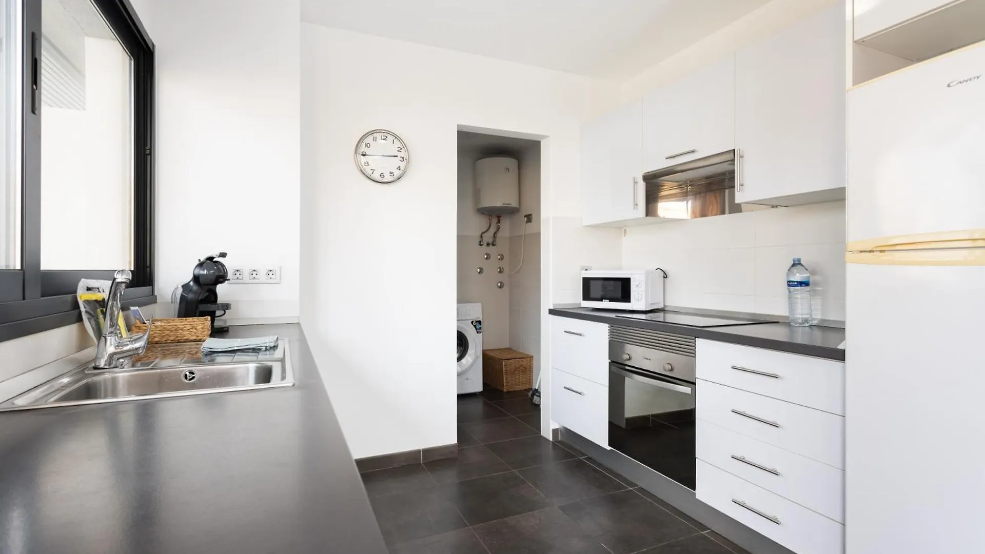 New Apartment Center Los Cristianos Espanha